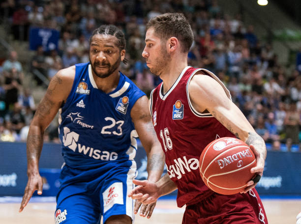 现出豪门风 现出豪门风