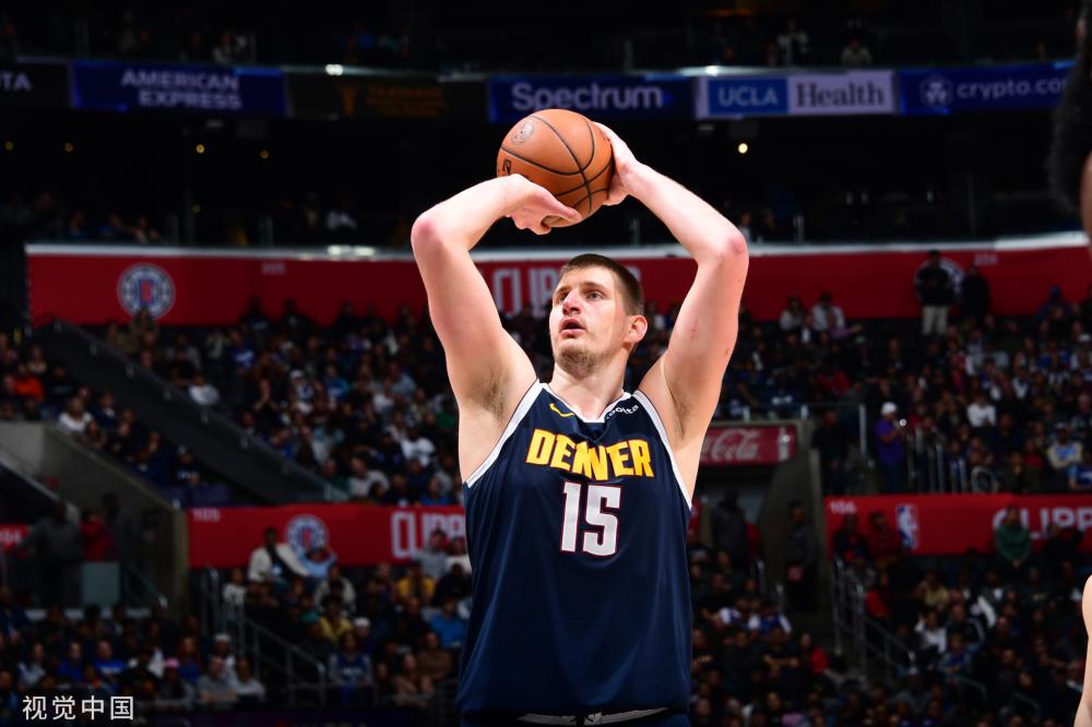 金牌而被一 金牌而被一