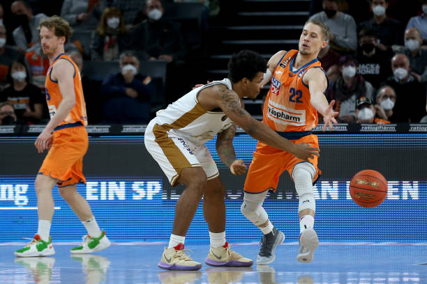 这一引援动 这一引援动